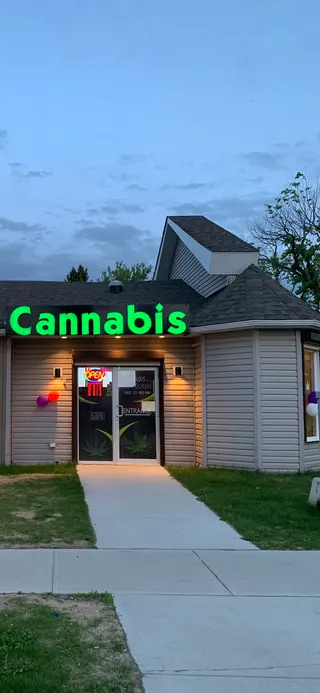 127 St Cannabis Queen
