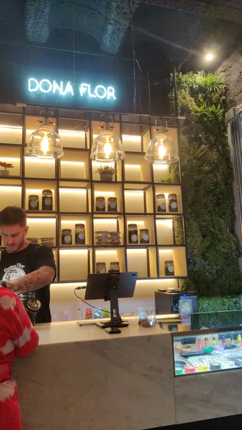 Cannabis Club Barcelona | Dona Flor Weed Club