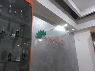 Cannabis House (Bella Suiza)