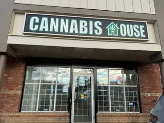 Cannabis House whyte Ave