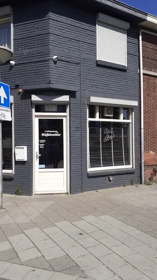 Coffeeshop Highlander