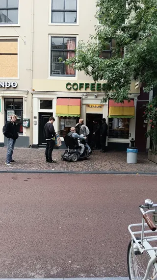 Coffeeshop Pleasure