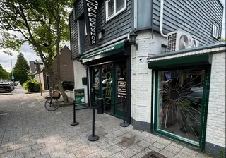 Coffeeshop Puck