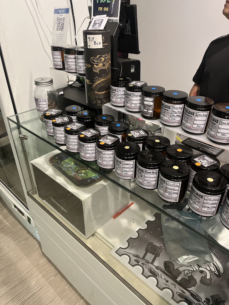 Cyclone Dispensary cannabis weed shop 大麻
