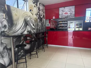 Empire Lounge