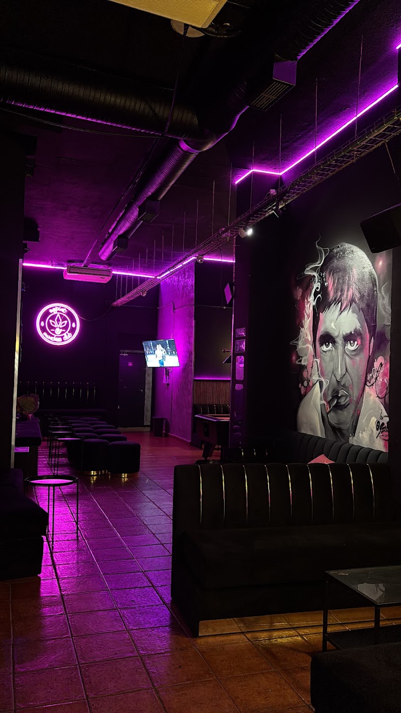 Enjoint munchies Social Club Madrid