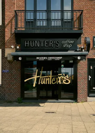 Hunters Coffeeshop / Branch