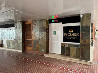 RW CORNER CSC