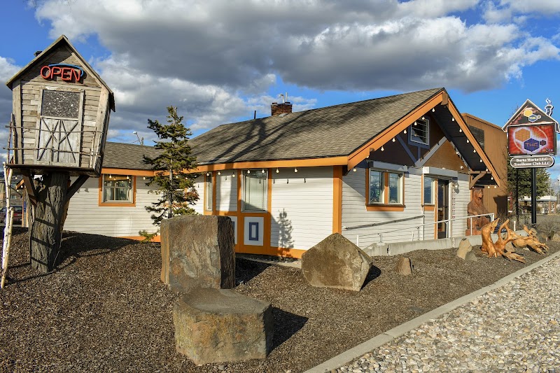 TreeHouse Club Cannabis Weed Dispensary