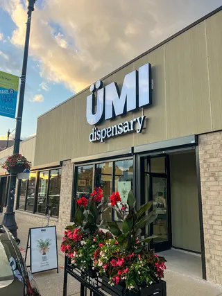 ÜMI Dispensary - Lincoln Park