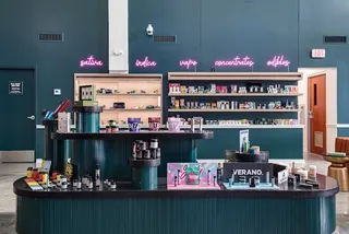 Ivy Hall Dispensary - Chicago Logan Square, photo 4